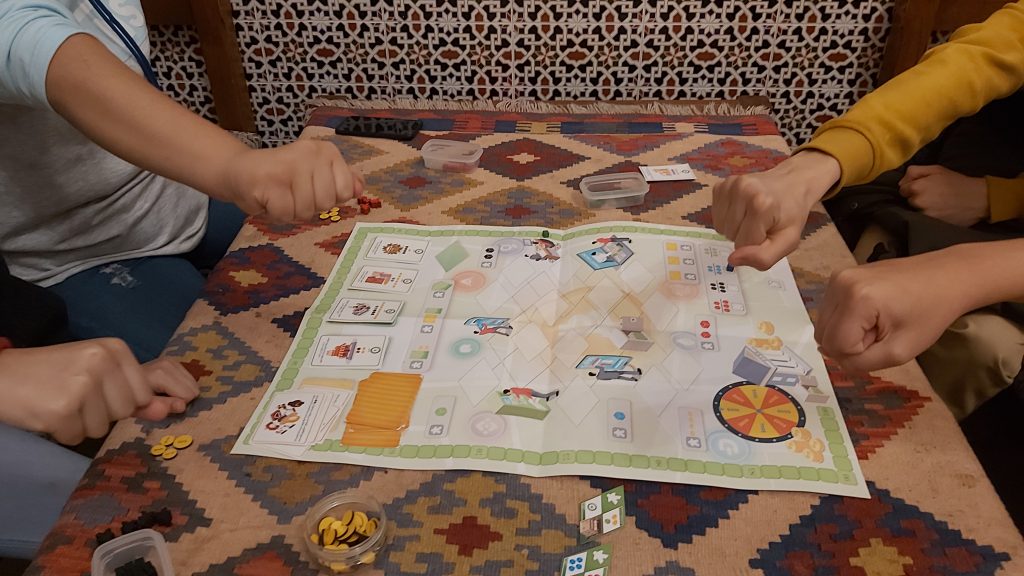 کارگاه بازی سواد مالی مدرسه نشا